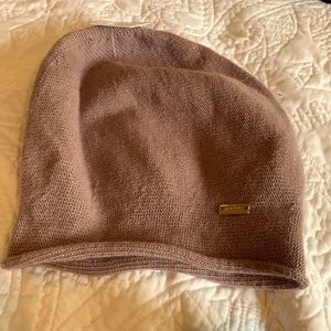 Cashmere knit beanie